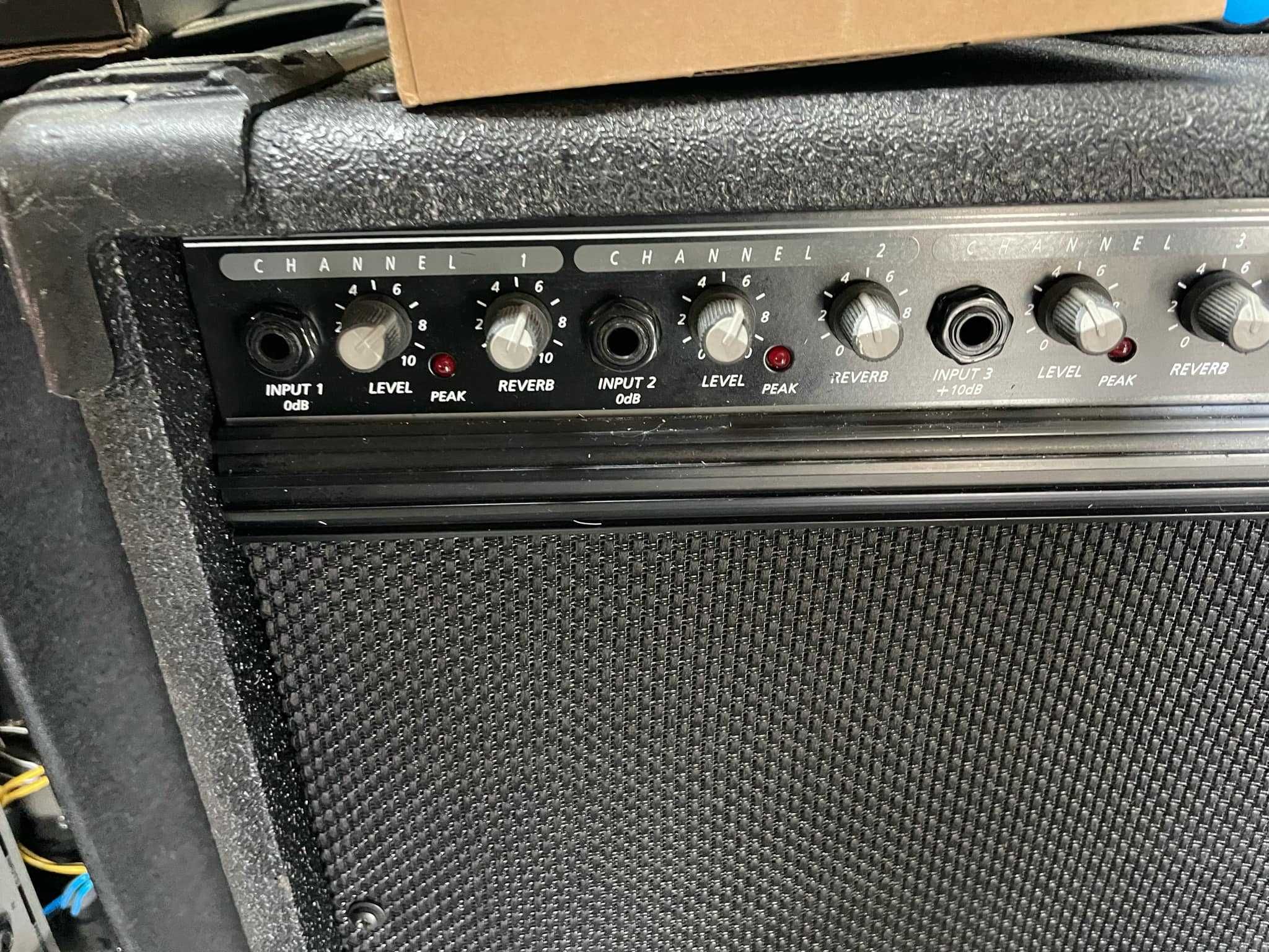 Wzmacniacz Crate KX-80 ( keyboard , bas , akustyk )
