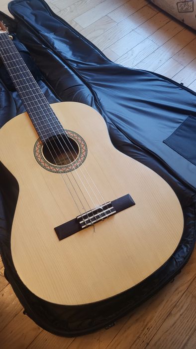 Yamaha C30  + pokrowiec