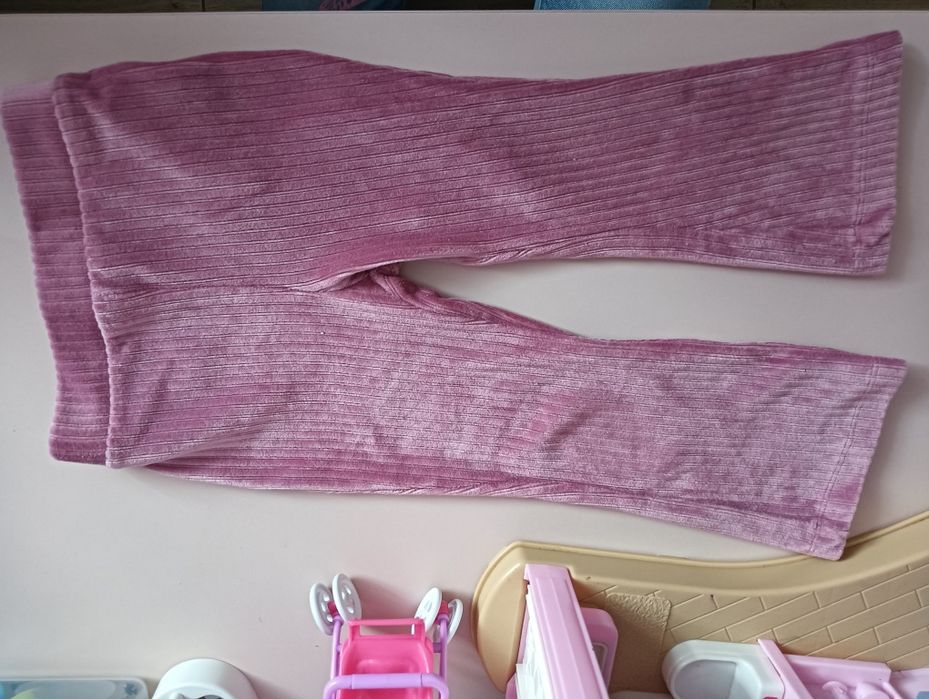 Ciepłe spodenki w rozmiarze 86