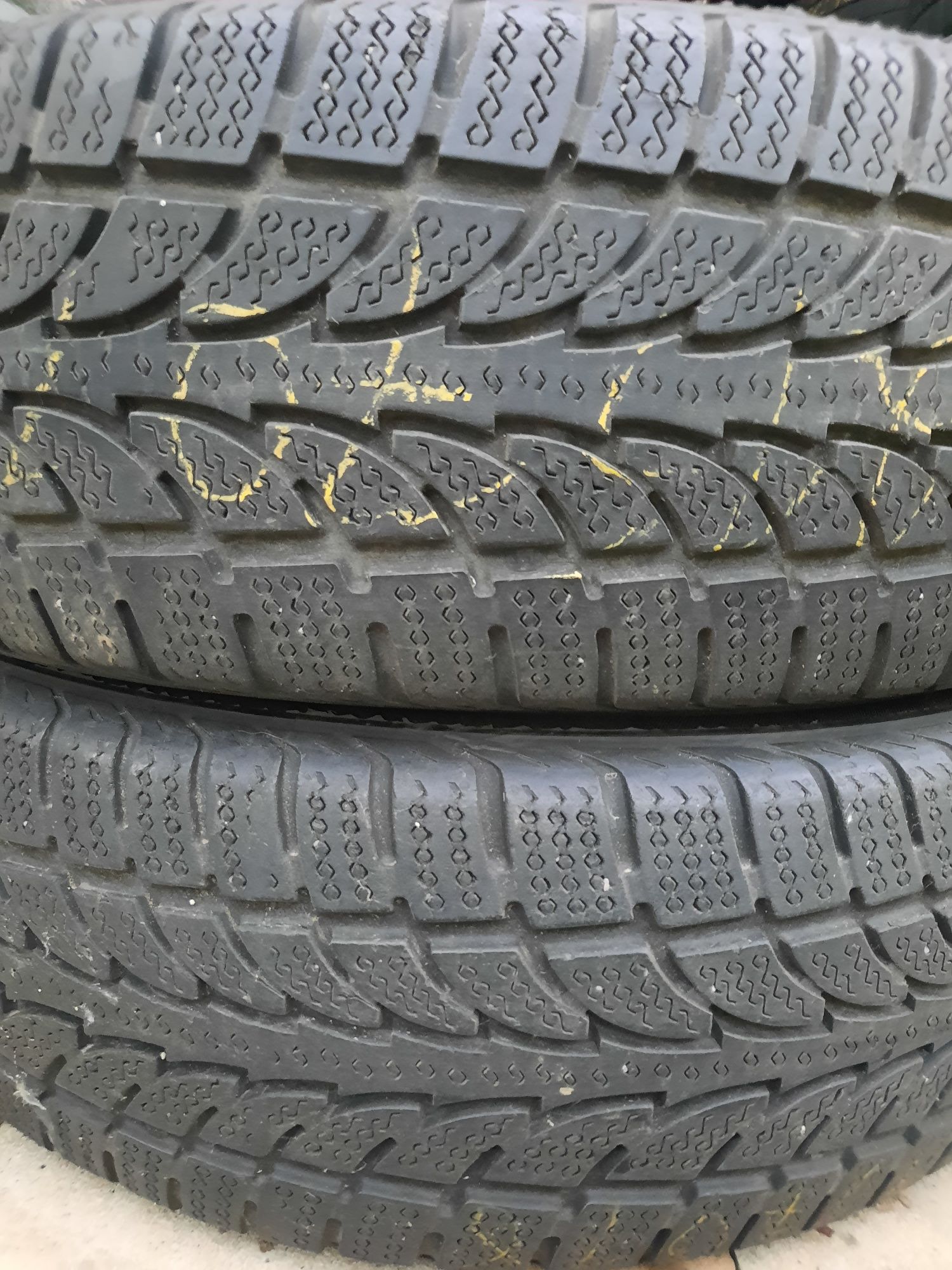 Продам колеса 215 70 R16. Dunlop.