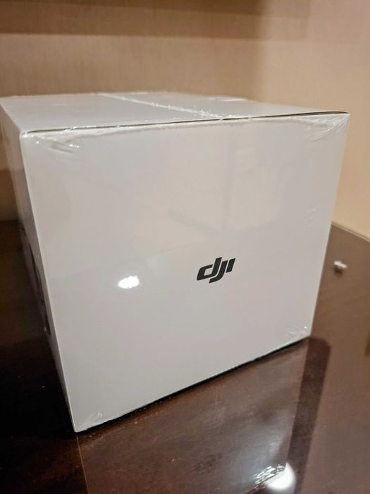 Nowy oryginalnie zapakowany dron DJI Mini 4 PRO z kontrolerem RC2