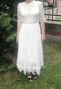 Плаття білого кольору