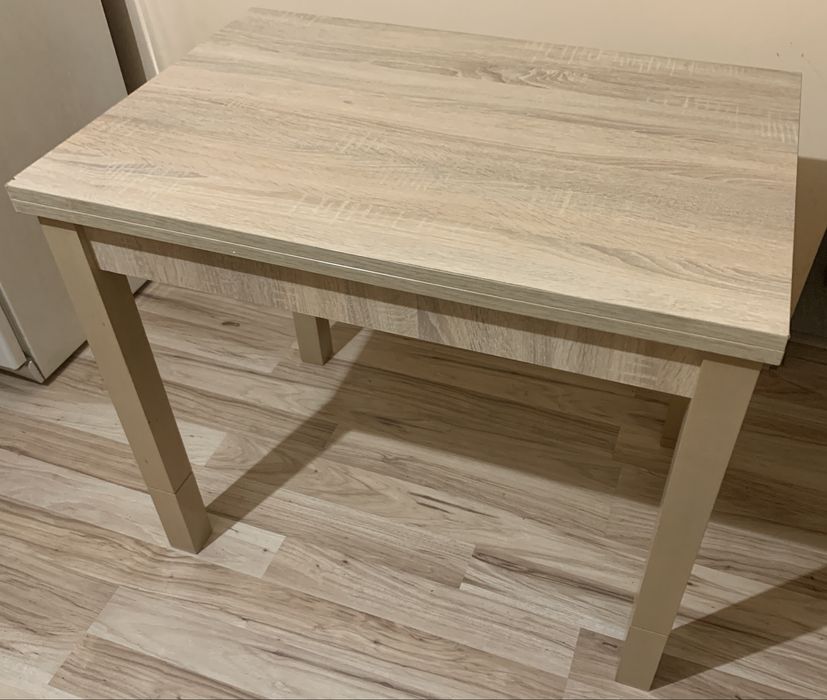 Sprzedam solidny rozkładany stół kuchenny