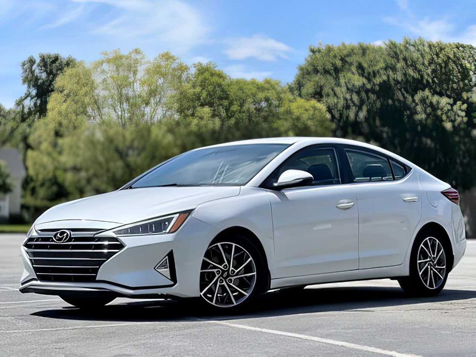 Hyundai Elantra      2020