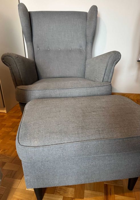 Fotel Strandmon wraz z podnóżkiem IKEA