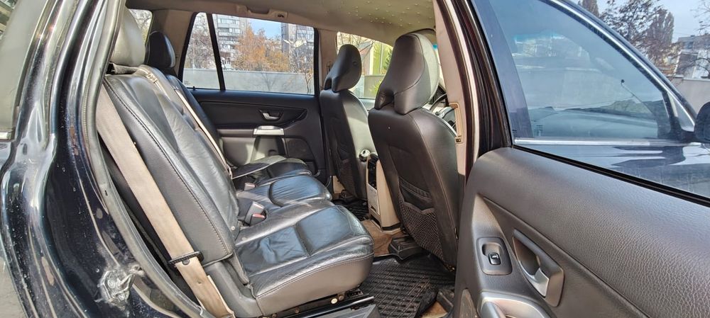 Volvo XC90 2.4 дизель механіка повний привід