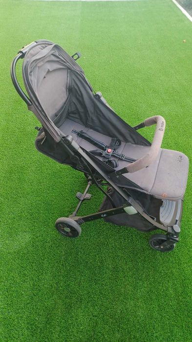 Carrinho bebé. Entrego em mãos na zona de Leiria