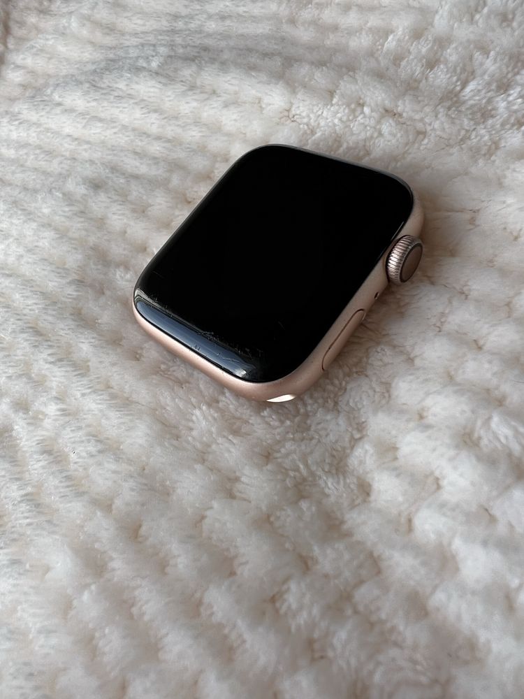 Apple Watch series 4 44mm aluminum + acessorios