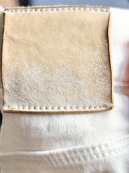 Białe spodnie rurki jeansy z wysokim stanem Massimo Dutti