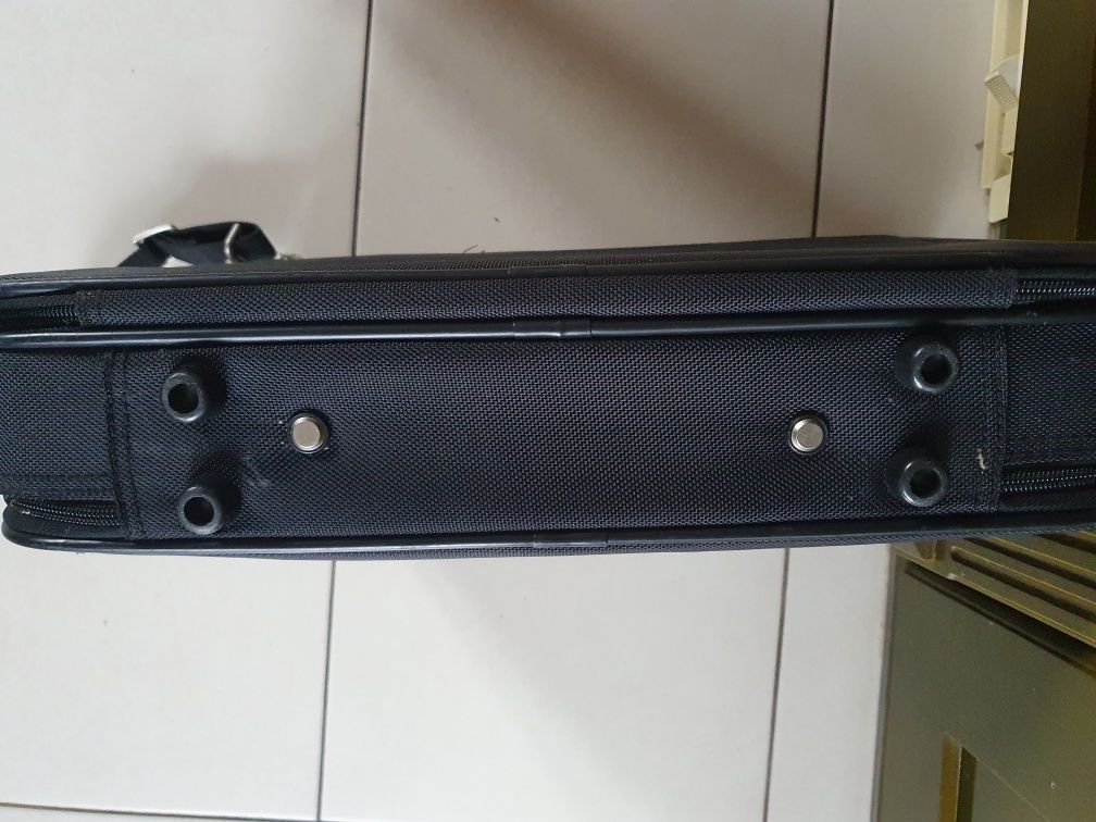 Torba na laptopa Antler duża stan bdb