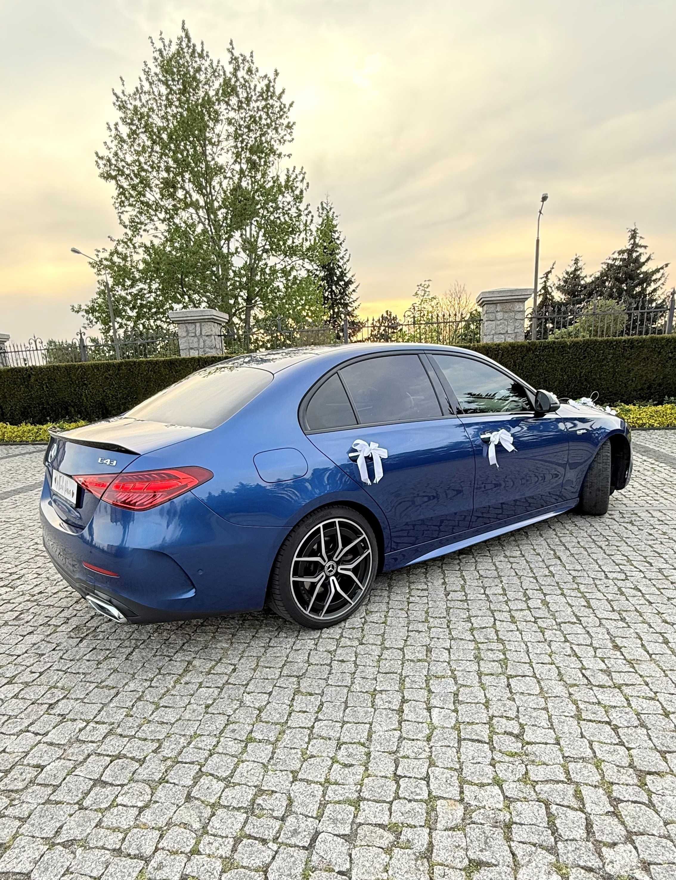 Auto do ślubu oraz różne okazje - Mercedes C klasa AMG kolor niebieski