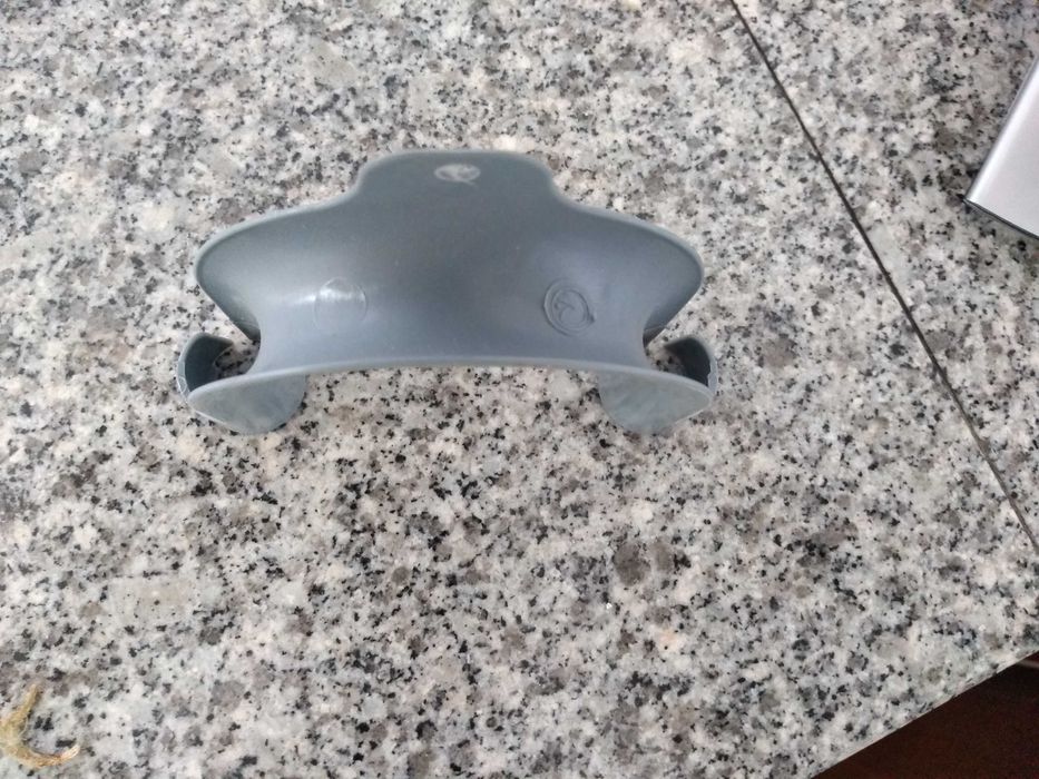 Suporte universal em U para máquina de lavar roupa ou louça