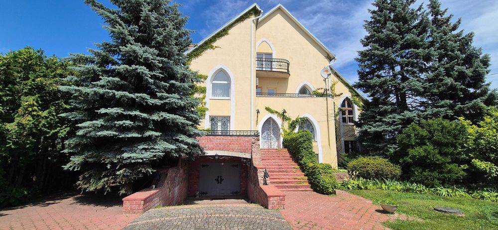 Без% Іванковичі будинок 3 поверхи 550м 25 соток