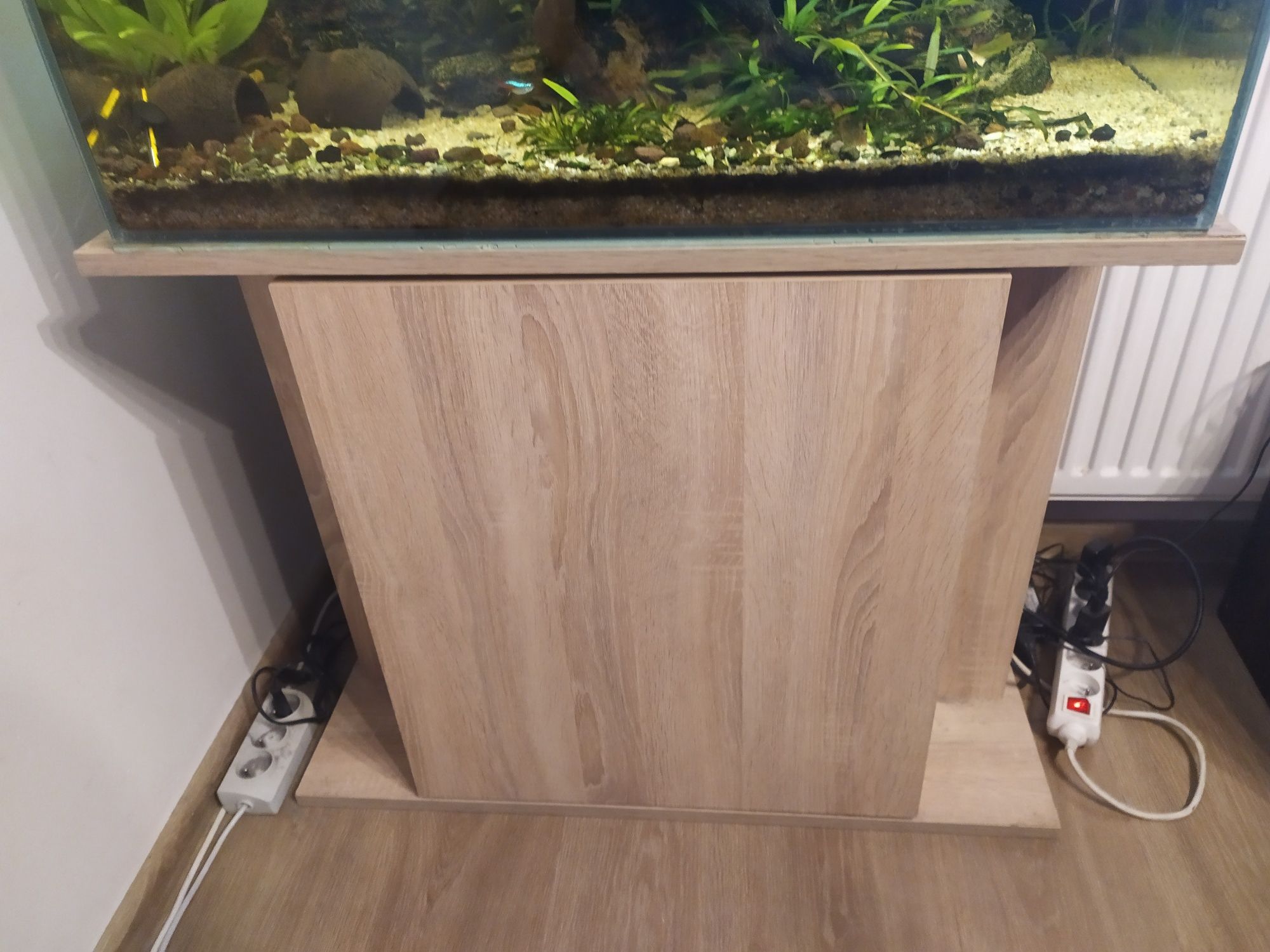 Żywe akwarium Aquael z rybkami 150L + szafka