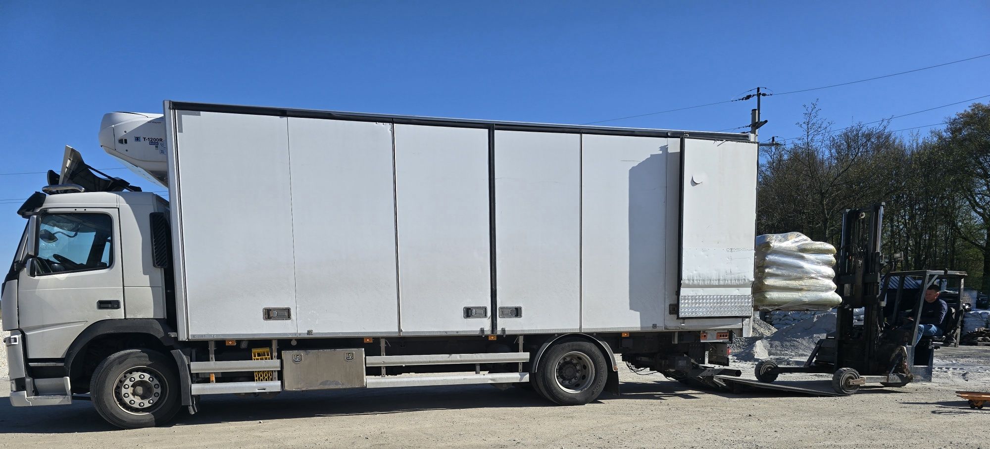 Kora sosnowa drobna pod borówkę, gruba do iglaków worki 80l