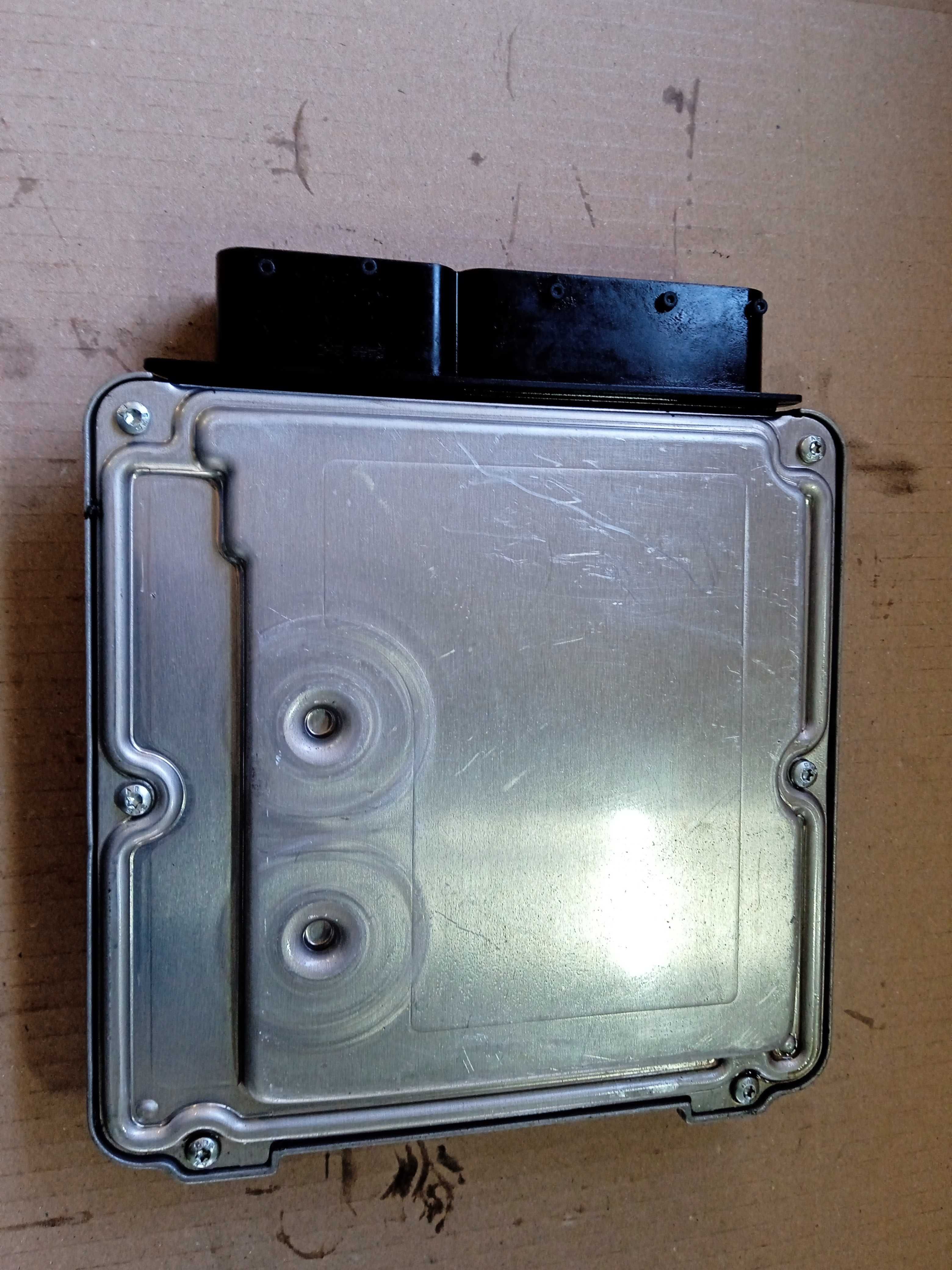 Skoda suberB 2,0 tdi sterownik komputer silnika 03g906016gt