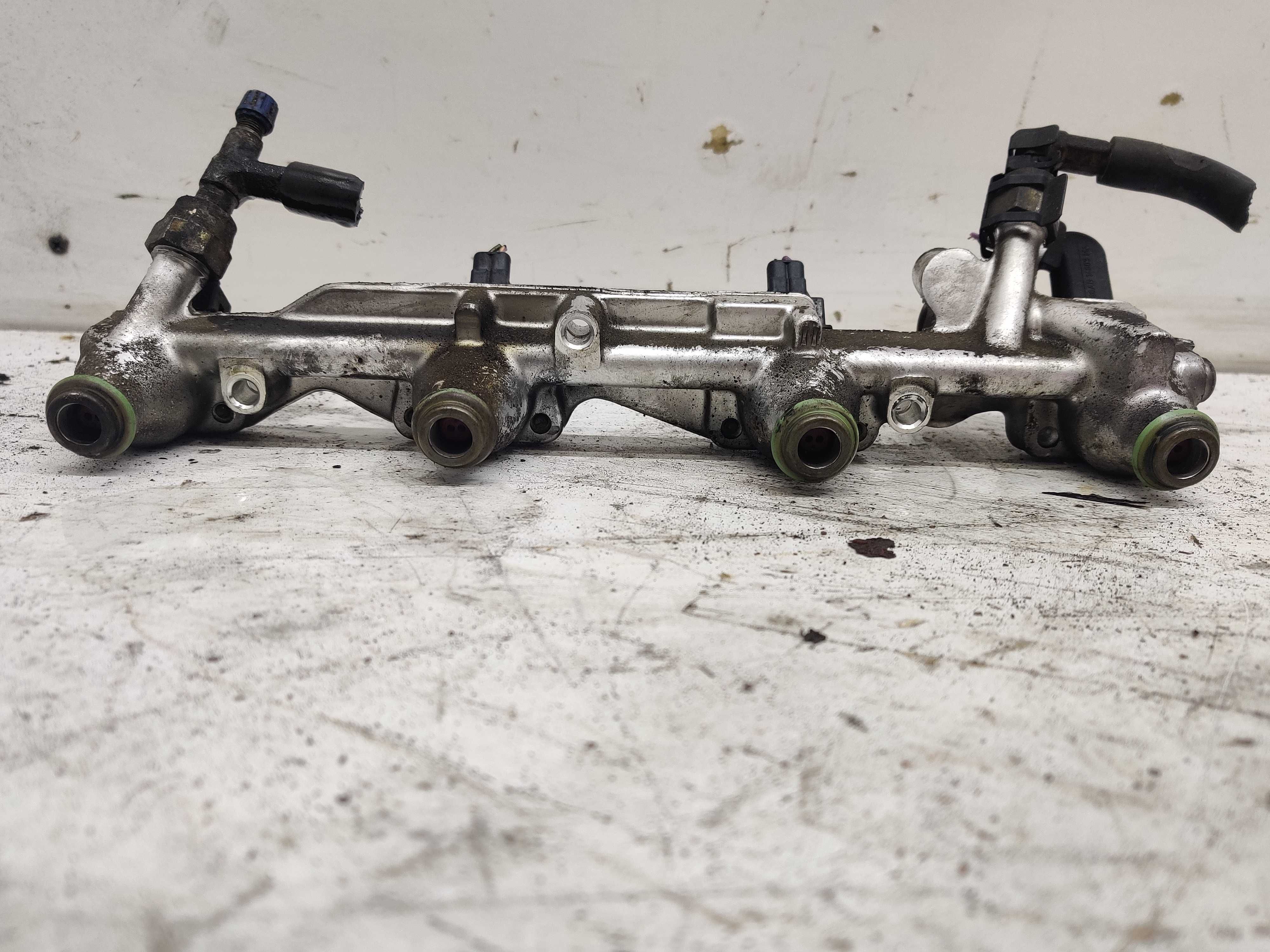 Ford Mondeo MK1 MK2 1.6 1.8 B Listwa Wtryskowa