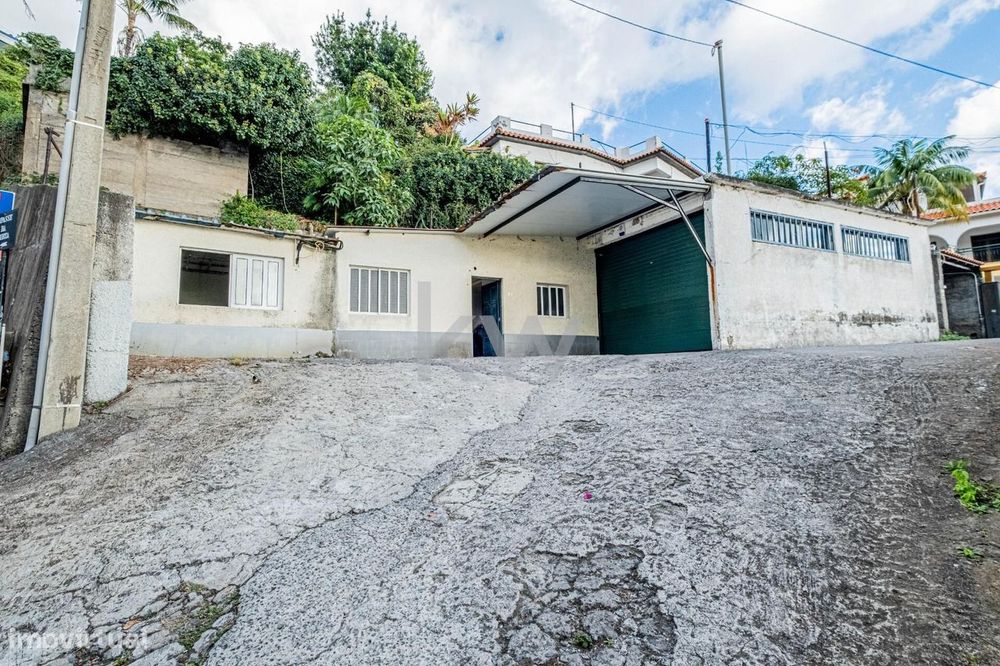 Terreno Com Ruina(Garagem) Para Recuperar  - 395M2 - Jardim Botânico -