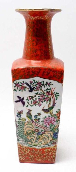 Jarro chinês em porcelana antigo