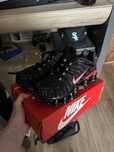 nike shox czerwono czarne r. 44
