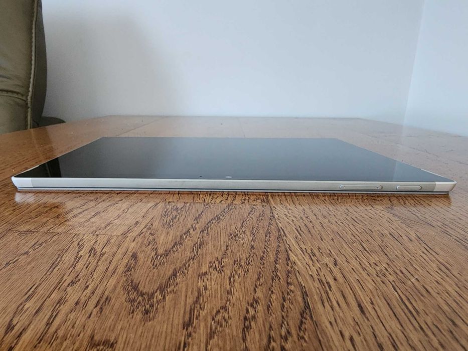 Surface PRO5 12.3" QHD i7 16gb 1TB 786 часов наработки