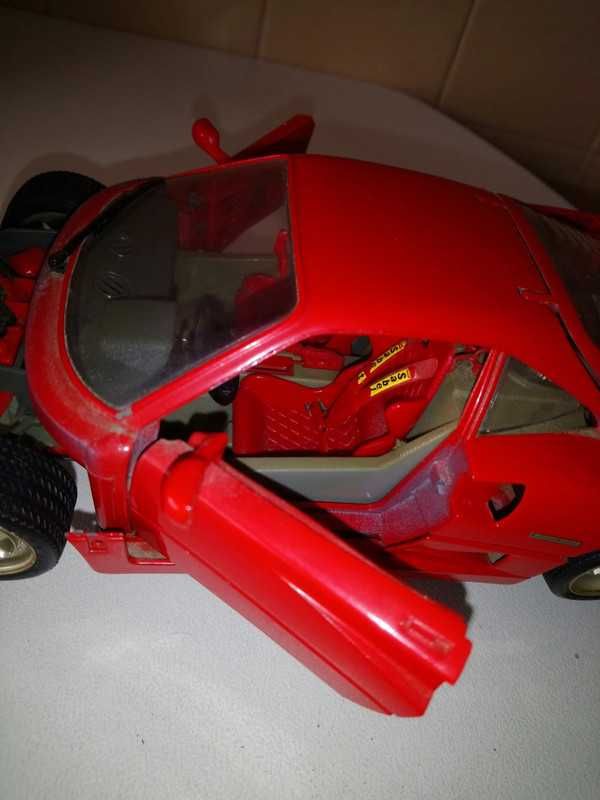 Miniatura Ferrari F40 (1987)