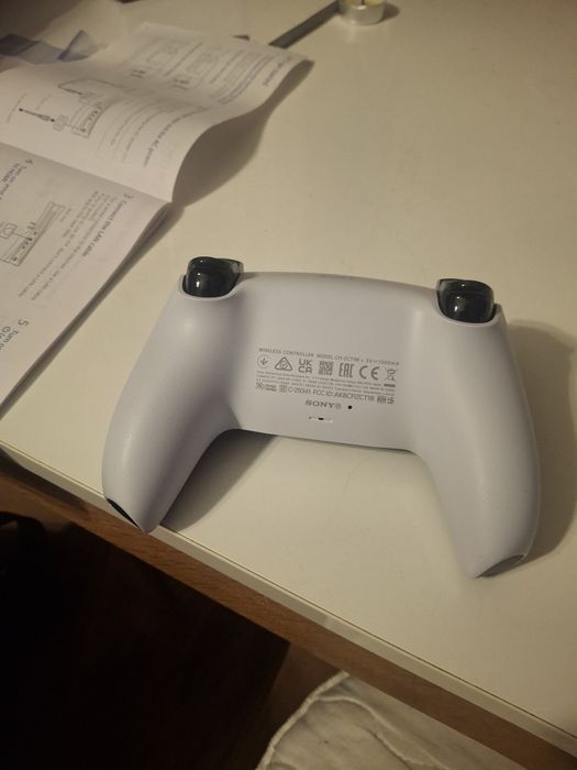 Pad DualSense do PS5 - NOWY bialy