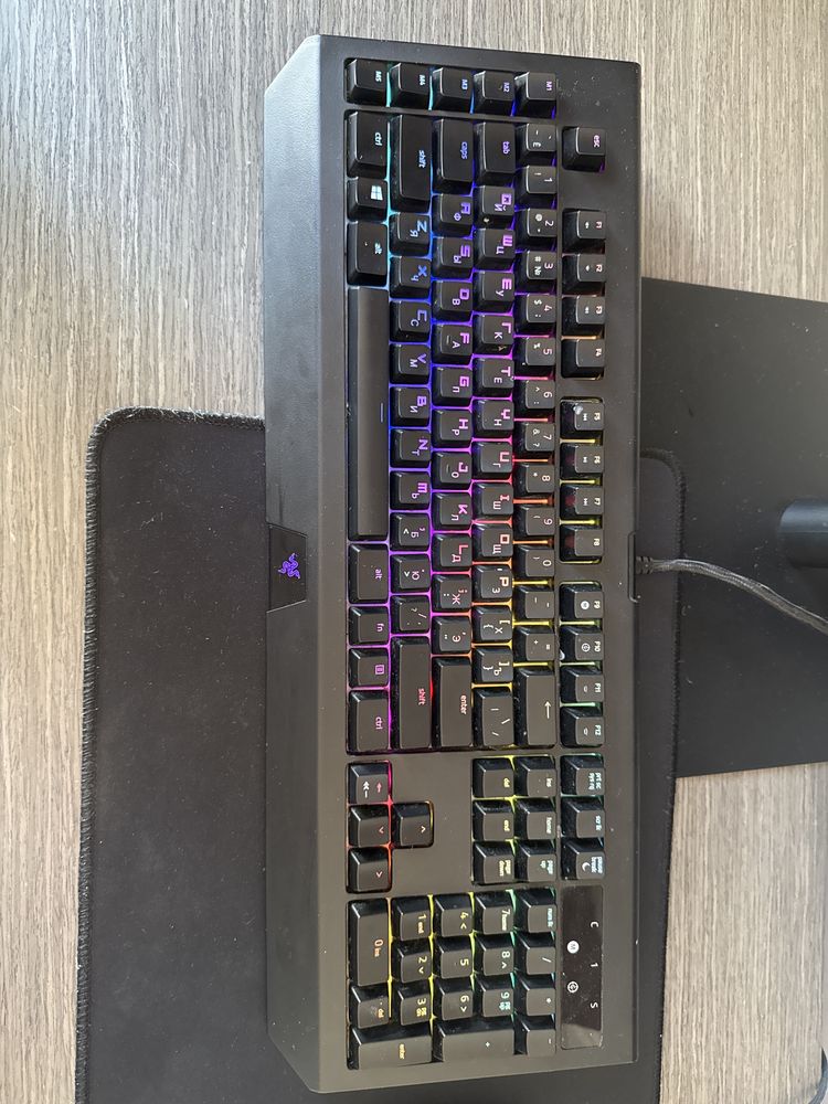 Green Razer blackwidow chroma V2