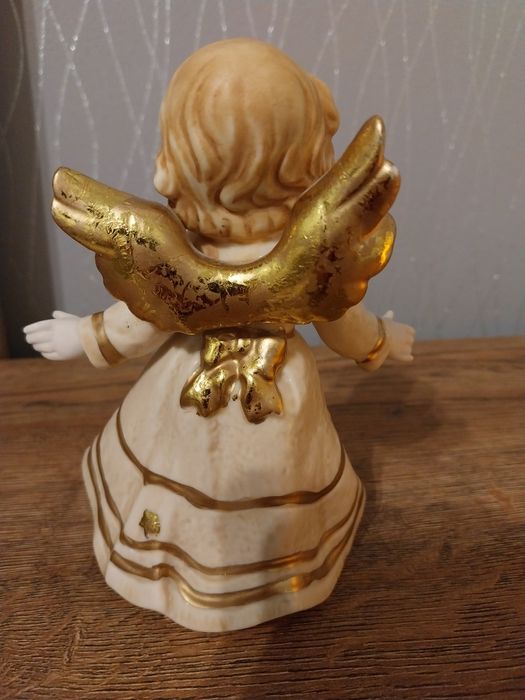 Figurka ceramiczna aniołek