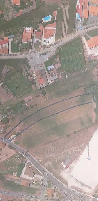Terreno com viabilidade de construção de moradia unifamiliar