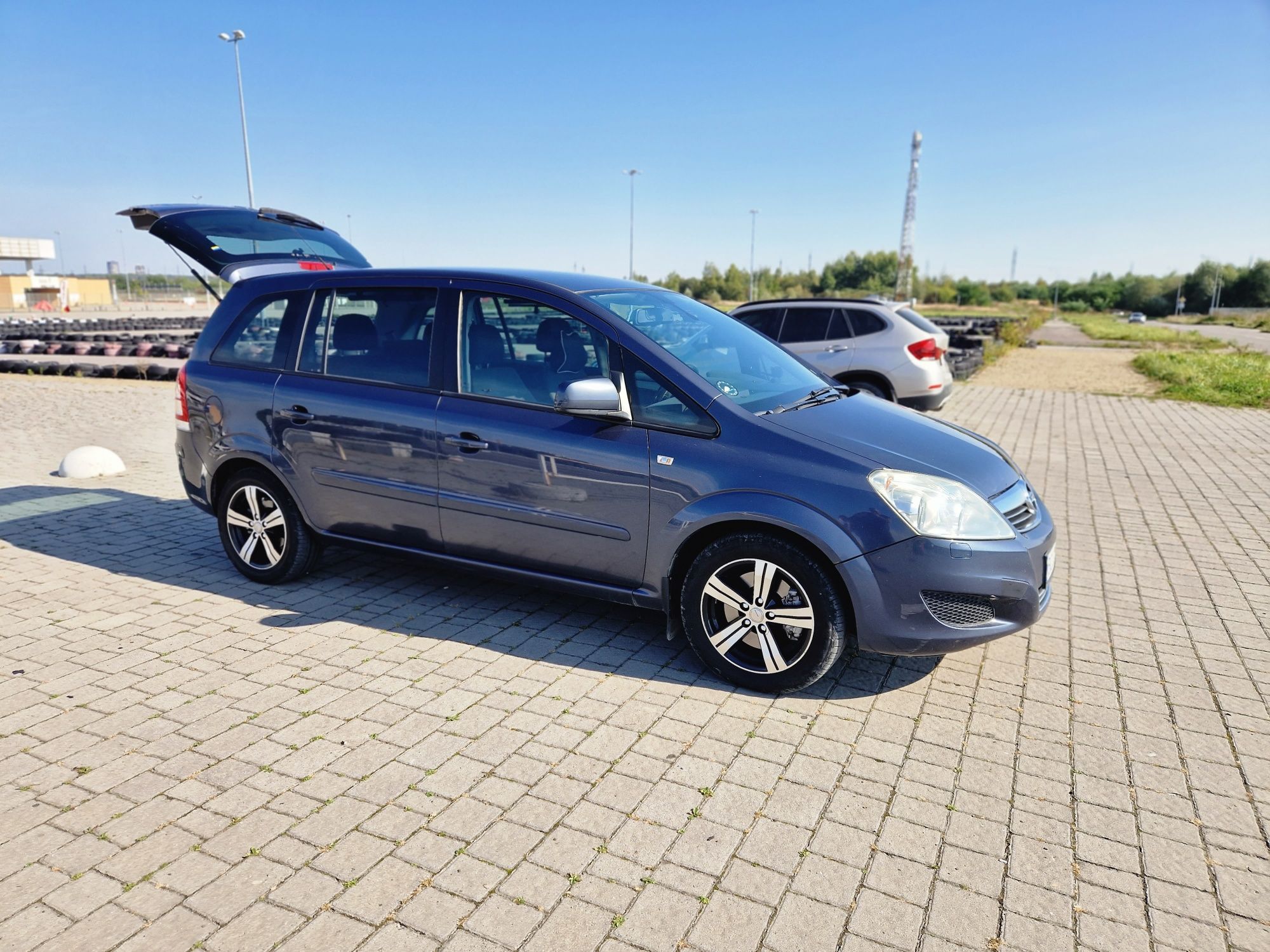 Пропоную вашій увазі opel zafira b 2009р 2.2 b 150 кс