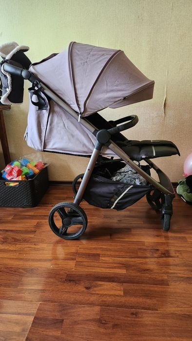 Візочок Carrello Bravo