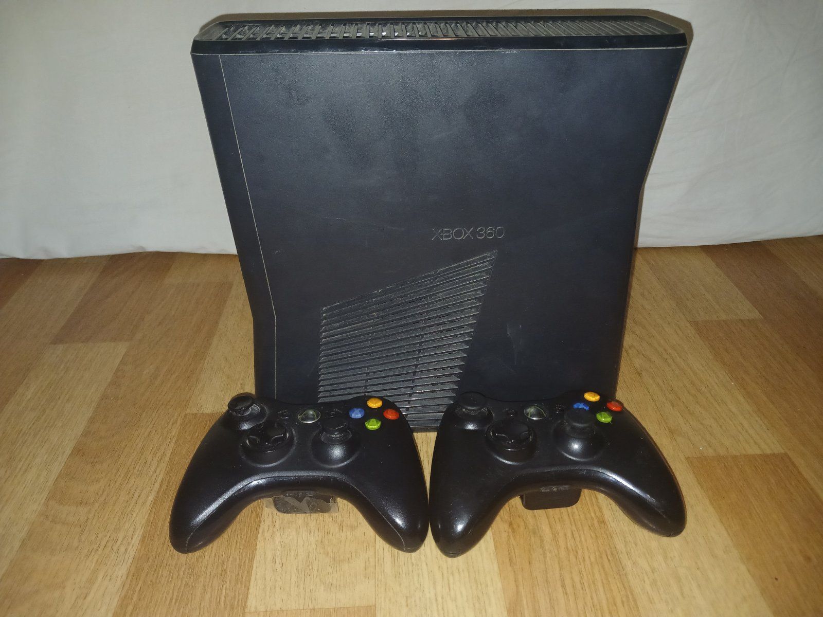 Xbox 360 slim 1TB
