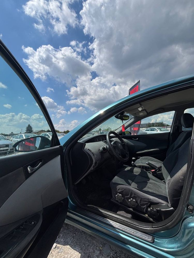 Na Sprzedaż Nissan Primera 1.8LPG/fajny stan/zamiana/klima/oszczędny