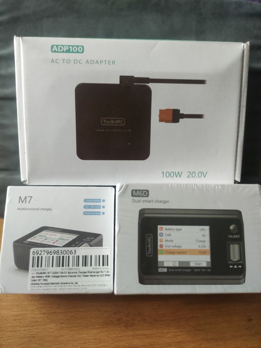 Зарядное устройство ToolkitRC M7 200W 10A .M6D. Блок питания.