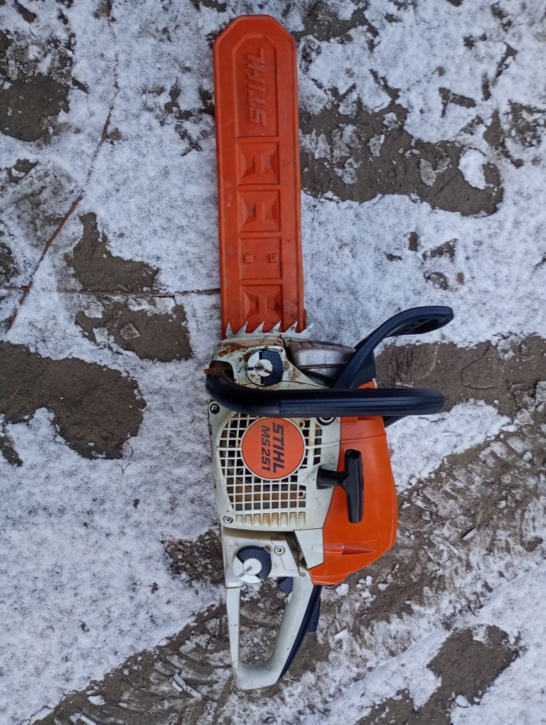 Stihl MS 251  pilarka spalinowa