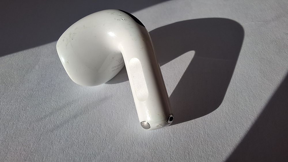 навушник лівий Apple A3053