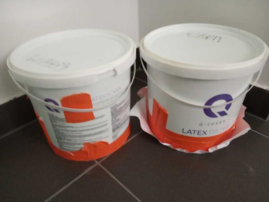 Farba miętowa, dwa wiaderka, 10 litrów, mat, nieotwarta