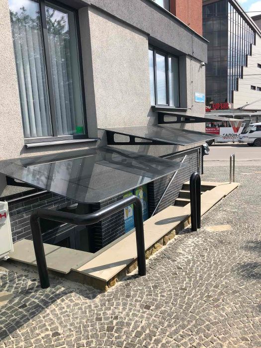 Скляні дашки. Скляні навіси. Дашок зі скла. Стеклянные козырьки.