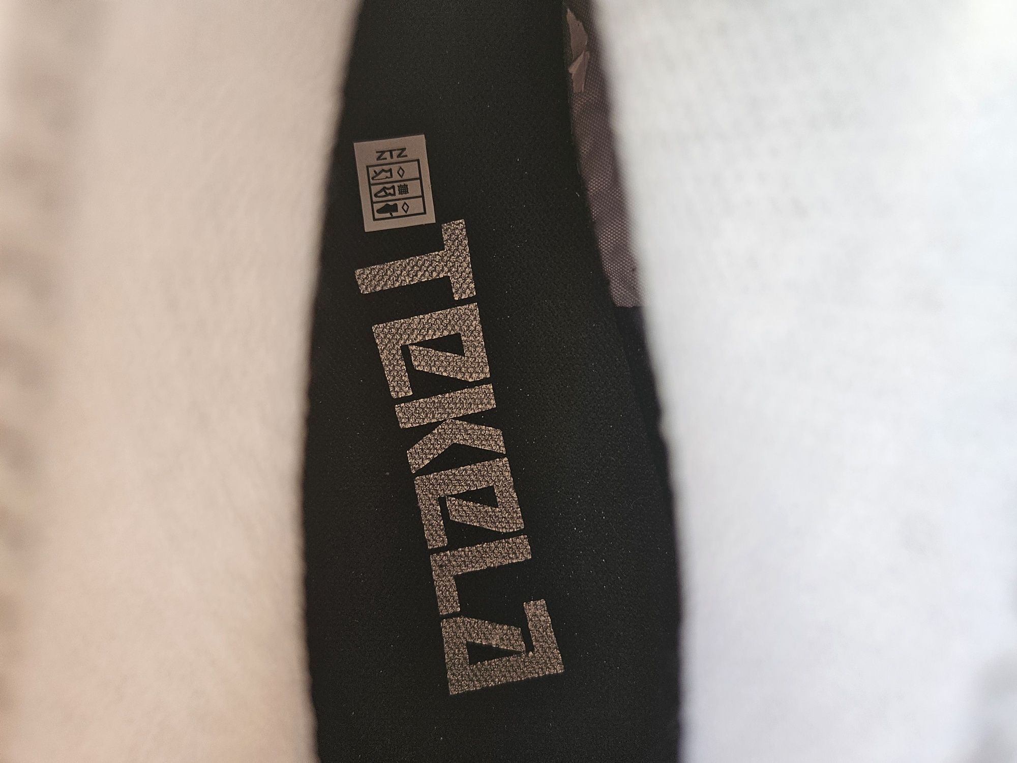 NOWE Buty piłkarskie turfy New Balance Tekela v4 srebrne