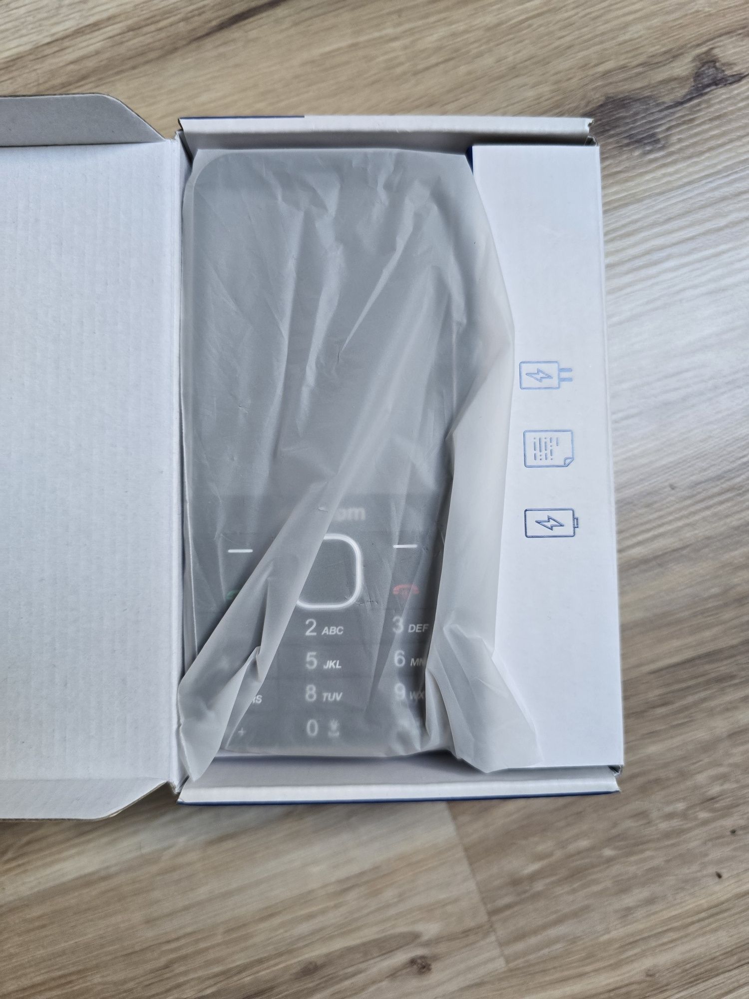 Telefon Maxcom MM334 LTE dla seniora
