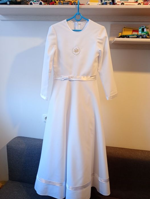 Dziewczęca alba sukienka komunijna 140 cm