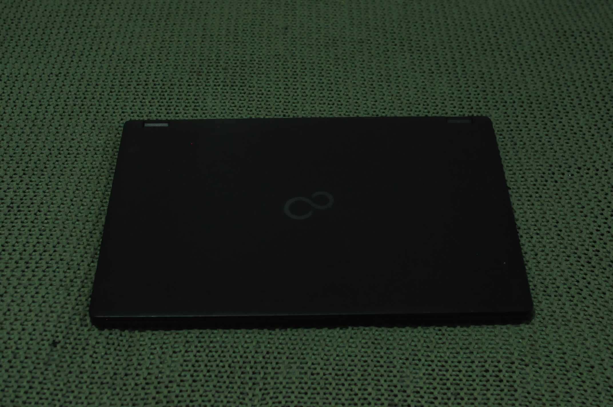 Игровой ноутбук Futjitsu 558( Core i5/ 8Gb / SSD 512Gb/ video 2Gb)