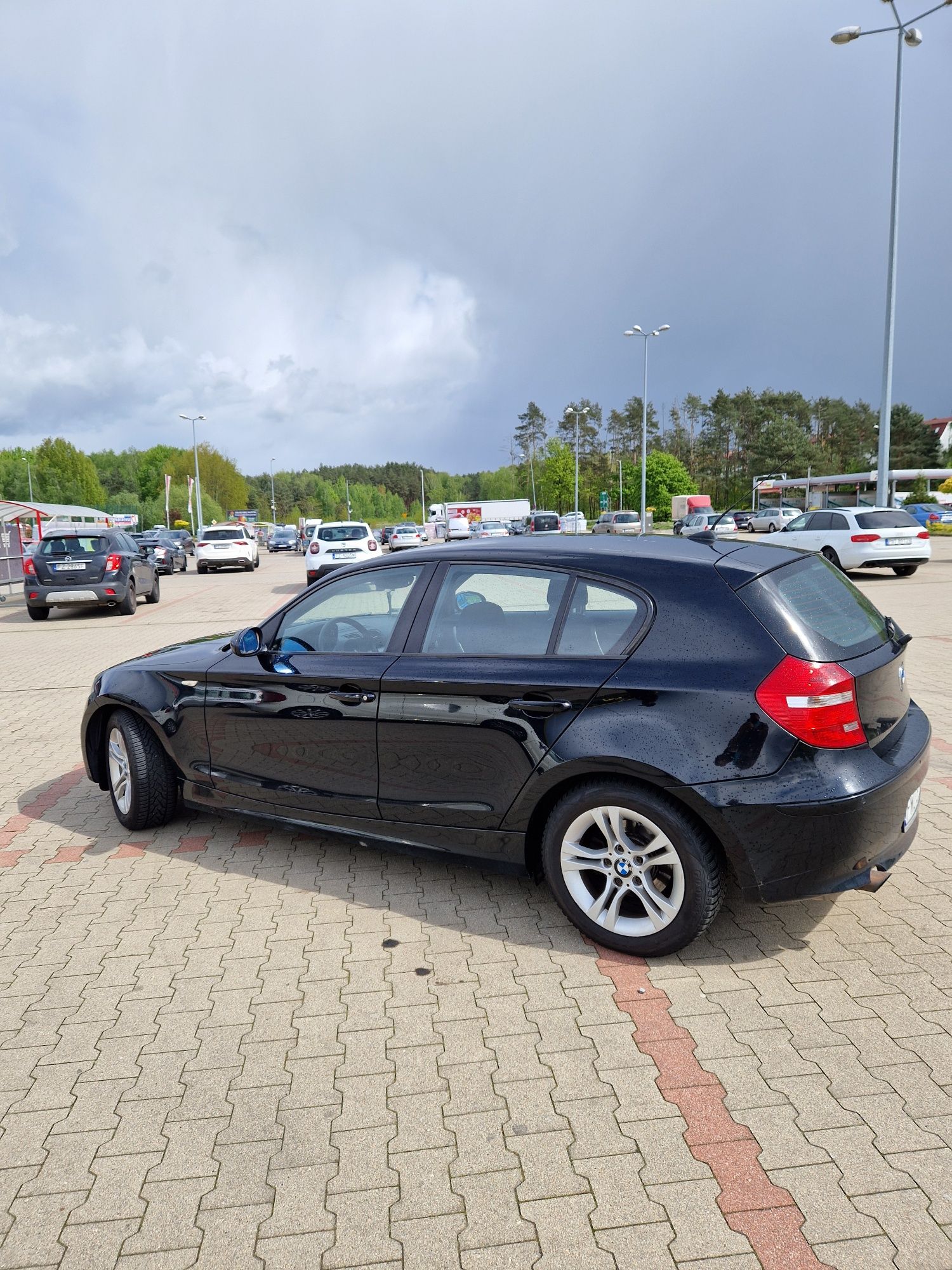 BMW 116 seria 1/ polift/5 drzwi/ klima/ nowy rozrząd /