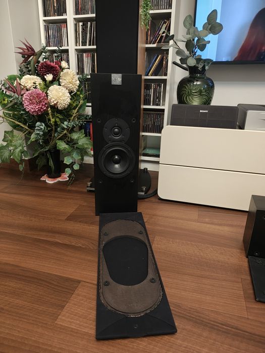 Kolumny Xavian Mia C