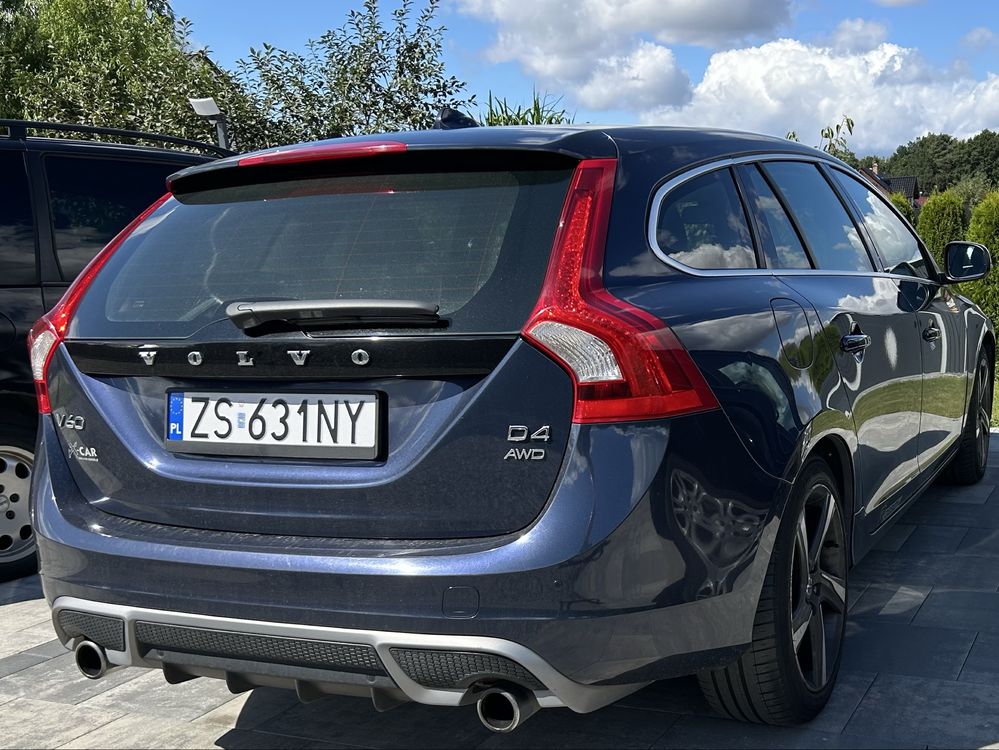 Sprzedam Volvo V60 D4 AWD R- DESING 2,4 cm3 D5 120 kW 163kM