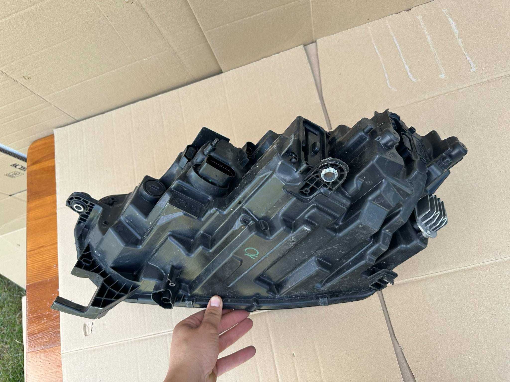 Skoda Octavia IV 4 Full Led lampa prawa przednia/przód EU