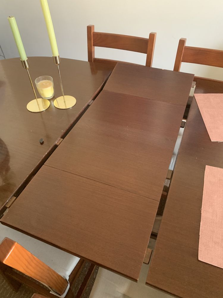 Mesa de jantar com 6 cadeiras
