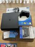 Playstation PS4 1 TB Software 11.00 c/ nova com dois comandos e jogos