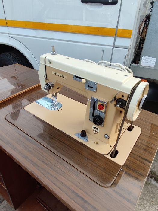 Maszyna do szycia łucznik 432 nie 451 833 overlock radom